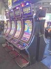 Tamanho do monitor do LCD do tela táctil de PCAP de 10.1inch a 98inch com construção em luzes coloridas do diodo emissor de luz para a máquina de jogo do casino