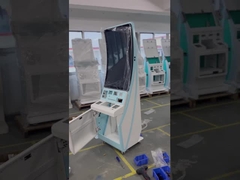 Curvado 23,6 32 39 menu do restaurante do banco do quiosque da fila do serviço do auto do écran sensível da posição do assoalho de 43 polegadas