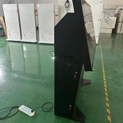 55 polegadas Stand touch screen quiosque monitor LCD Pcap com computador integrado i7