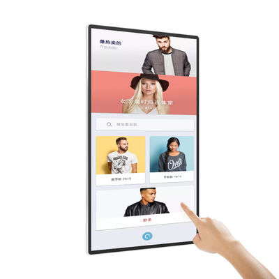 Sinalização digital de 65 polegadas 4K Ultra HD montada na parede com 4mm/10mm de bordas e painel de toque infravermelho
