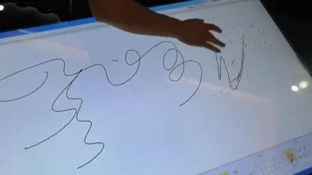 Quíoso de tela sensível ao toque personalizado de 43 polegadas com resolução 1920x1080