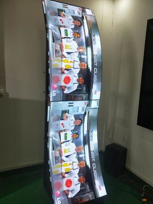 OLED 55&quot; suporte do assoalho de 1920x1080 400cd/m2 que anuncia o jogador